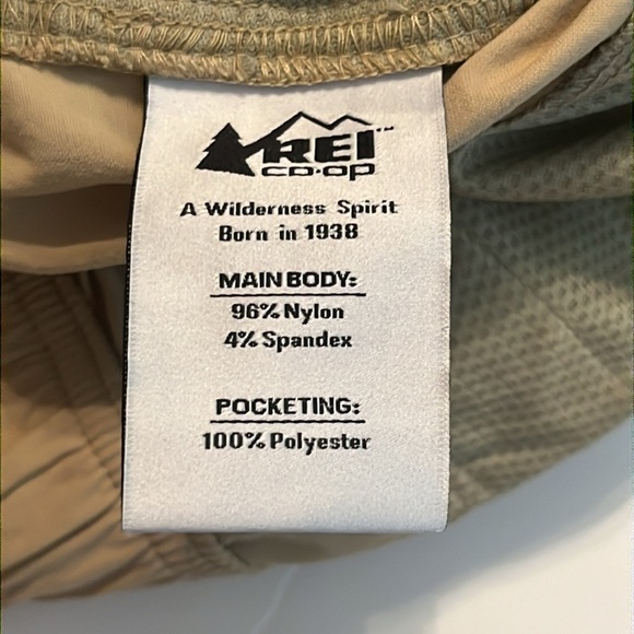 REI Co-op Women’s Sahara Convertible Pants Size 12 Petite - Picture 12 of 15